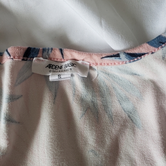 3/25$ Tank top - Picture 2 of 3